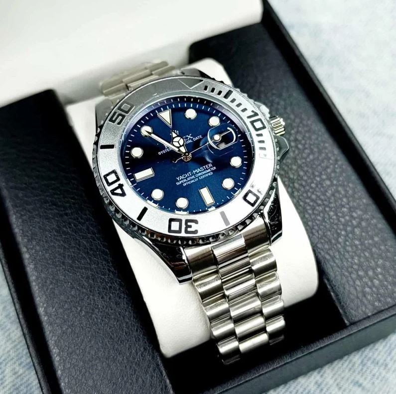 Yacht-Master Style Men’s Blue Dial Quartz Watch – Silver Bezel & Stainless Steel Bracelet