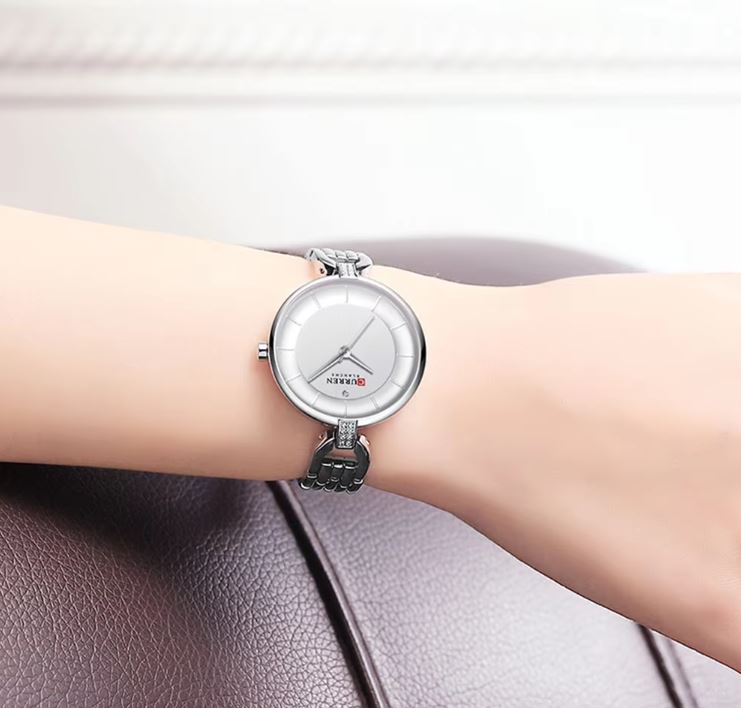 CURREN-9052