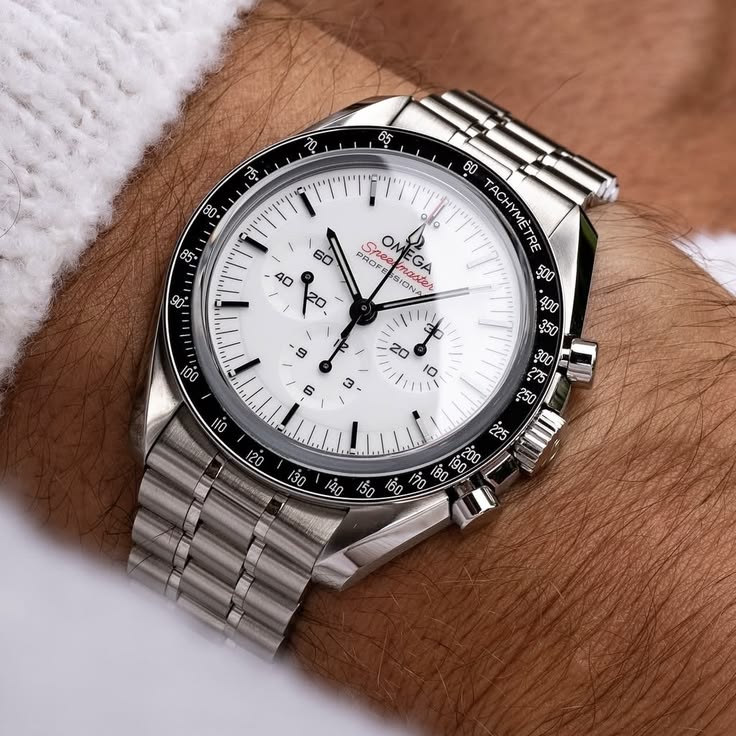 Omega Luxury Chronograph Men's Watch – White Dial, Black Bezel, Stainless Steel Bracelet