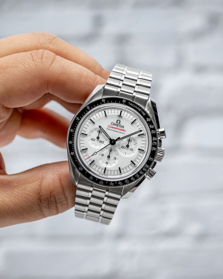 Omega Luxury Chronograph Men's Watch – White Dial, Black Bezel, Stainless Steel Bracelet