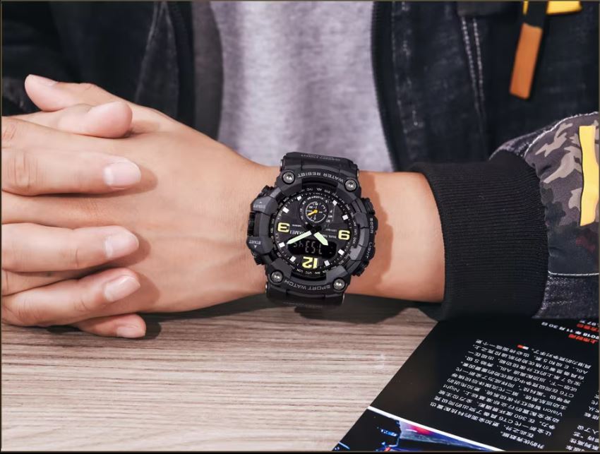 SKMEI 1637 Men’s Analog Digital Sports Watch Black – 50M Waterproof