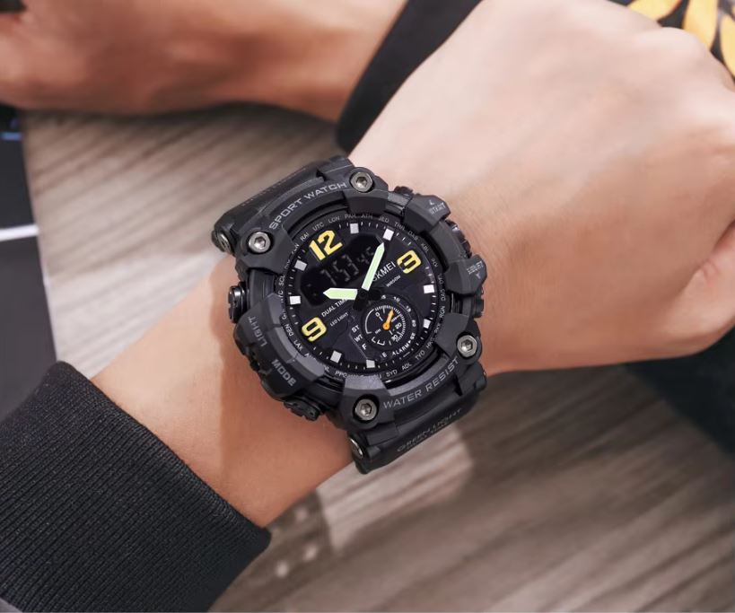 SKMEI 1637 Men’s Analog Digital Sports Watch Black – 50M Waterproof