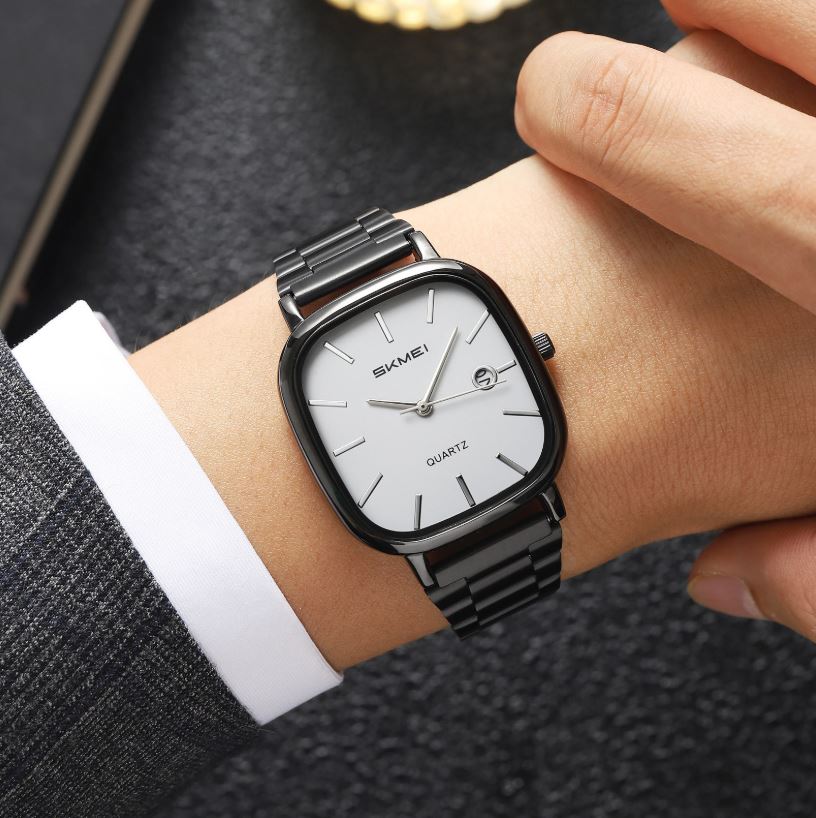 SKMEI 2551 Men’s Quartz Watch Black White – Stainless Steel Cartoon Style Water Resistant Wristwatch