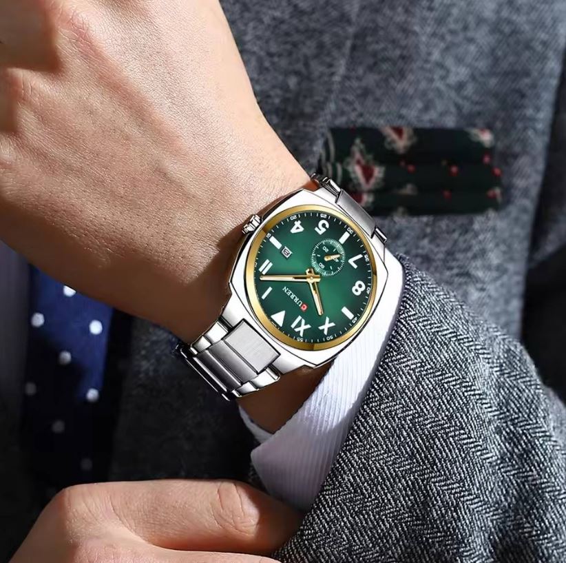 CURREN 8472 Men’s Green Dial Watch – Silver Stainless Steel Bracelet
