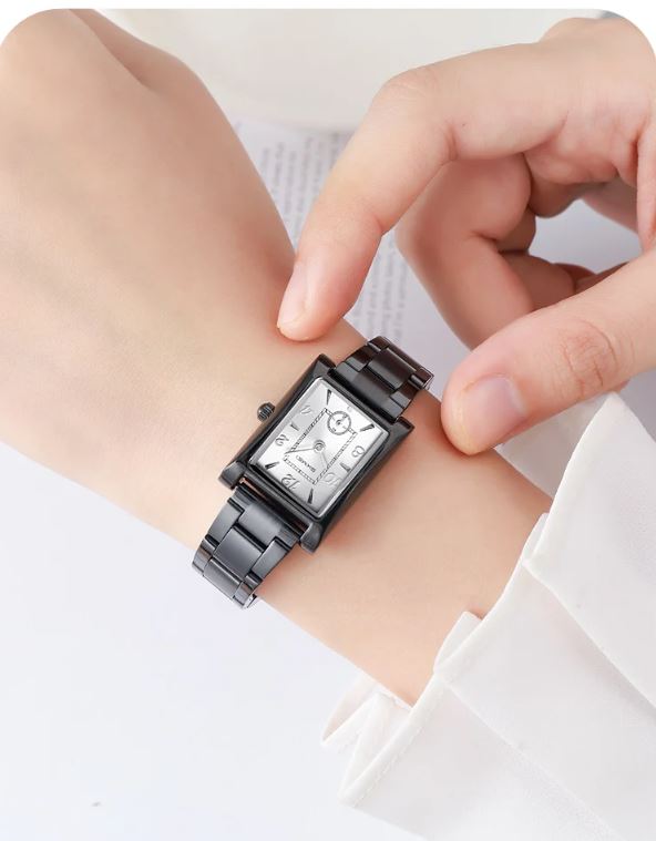 SKMEI 2570 Women’s Vintage Square Dial Quartz Watch Black White – Elegant Fashion Wristwatch