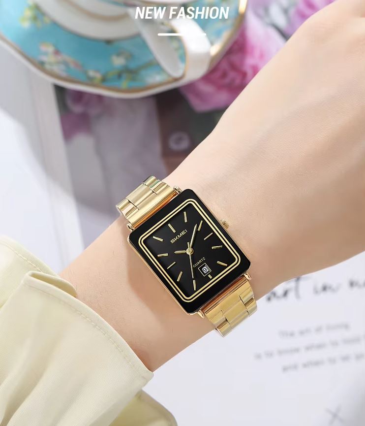 SKMEI 2566 Women’s Luxury Quartz Watch Golden Black –  Business Wristwatch with Date Display