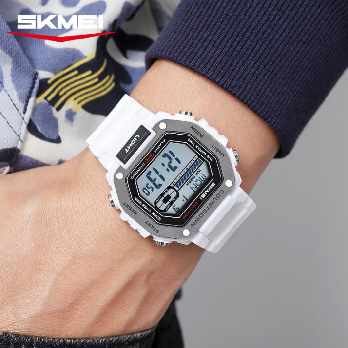 SKMEI 2522 Men’s Sport Digital Watch White– Chrono Military Date Electronic Wristwatch